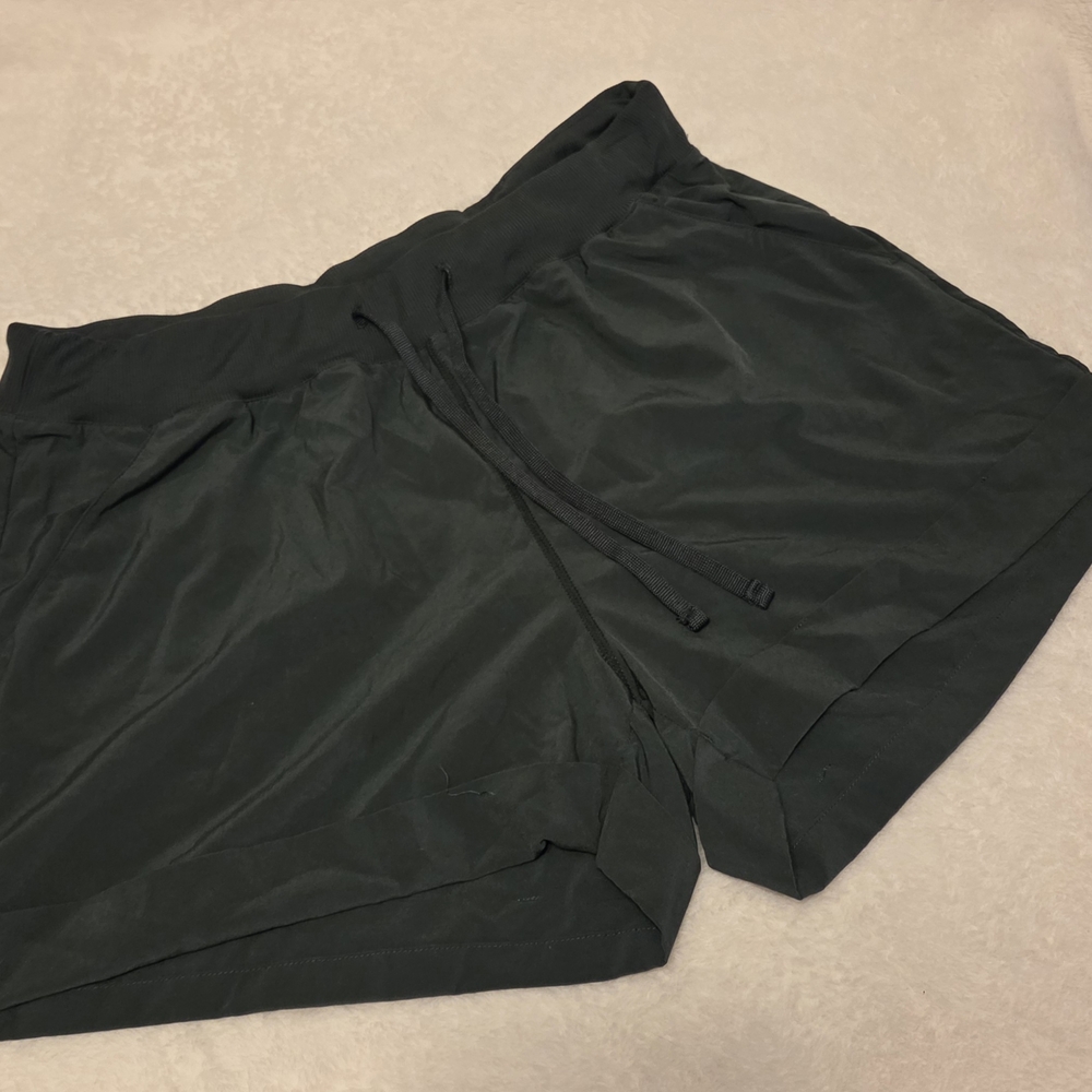 Z By Zella Olive Green Tie Waist Athletic Shorts. Size L